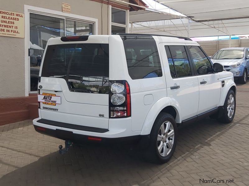Land Rover Discovery 4 SE in Namibia