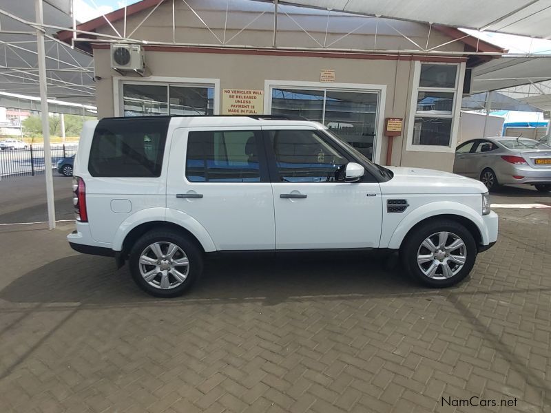 Land Rover Discovery 4 SE in Namibia