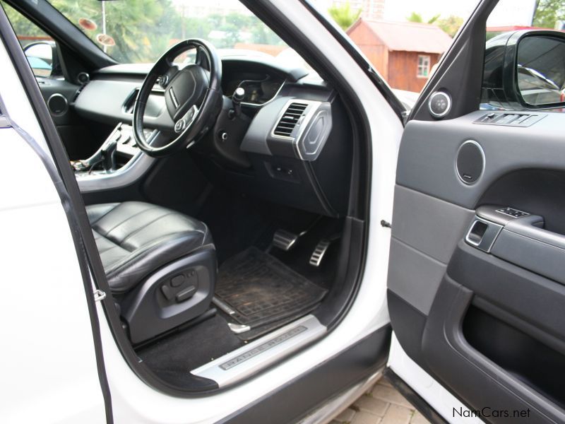 Land Rover Range Rover Sport 4.4 SDV8 HSE DYNAMIC in Namibia