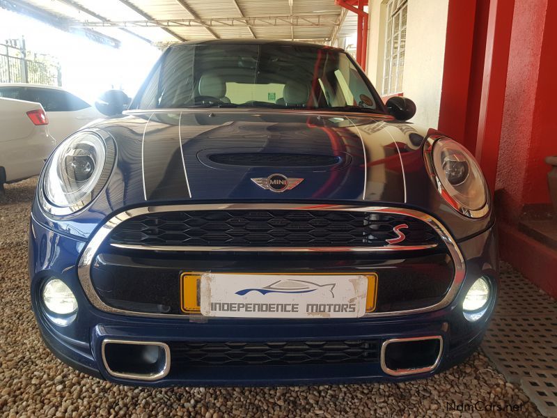 Mini Cooper S in Namibia