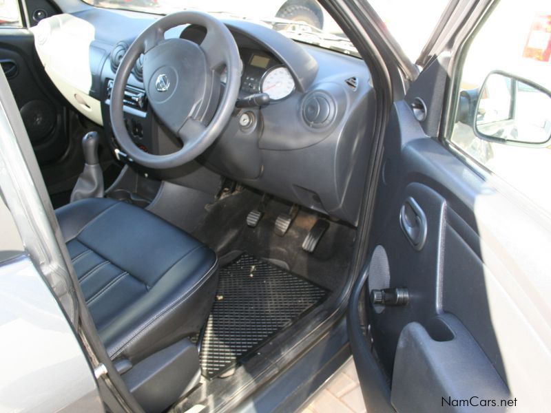 Nissan NP 200 1.6 16 valve dual airbags stealth in Namibia