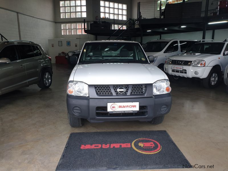 Nissan NP 300 2.0 Base in Namibia