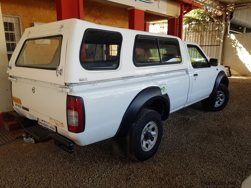 Nissan NP 300 2.4 Hardbody in Namibia