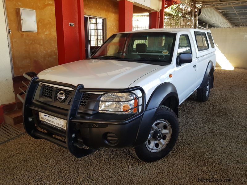 Nissan NP 300 2.4 Hardbody in Namibia