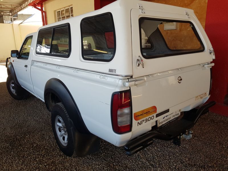 Nissan NP 300 2.4 Hardbody in Namibia