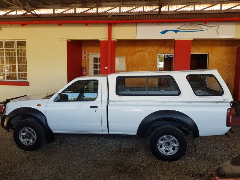 Nissan NP 300 2.4 Hardbody in Namibia