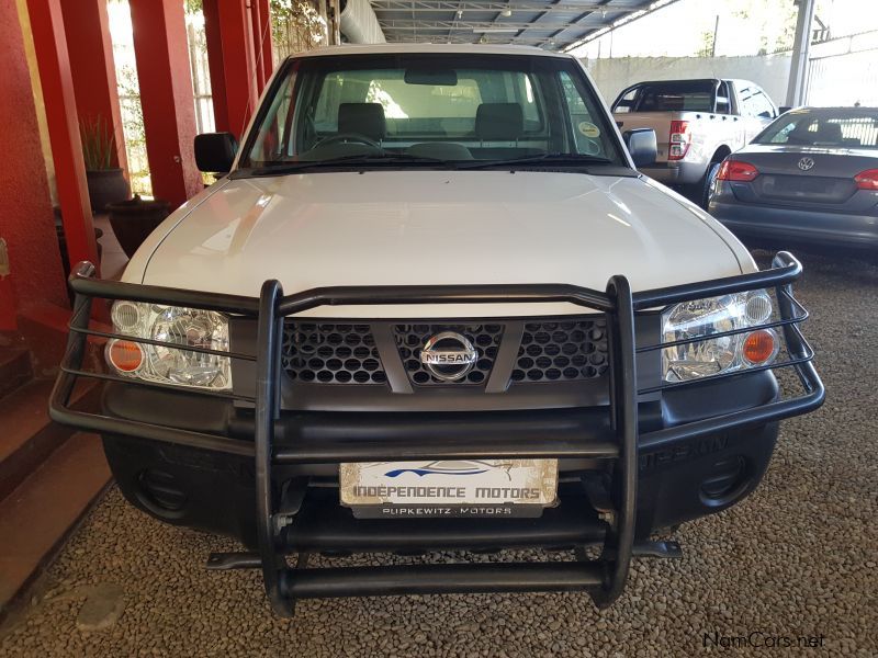 Nissan NP 300 2.4 Hardbody in Namibia