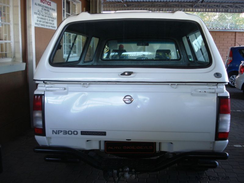 Nissan NP 300 2.5 TDi S/C 4x4 in Namibia