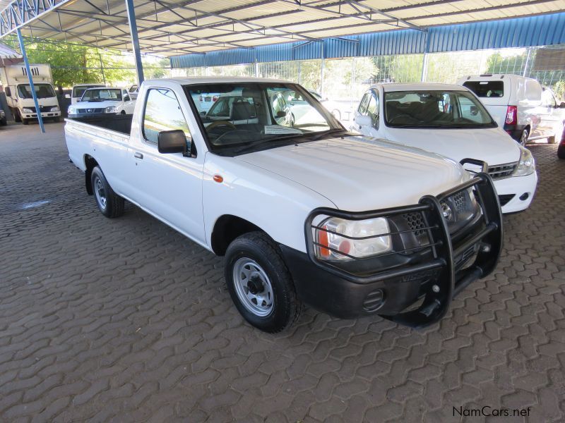 Nissan NP 300 2000 LWB in Namibia