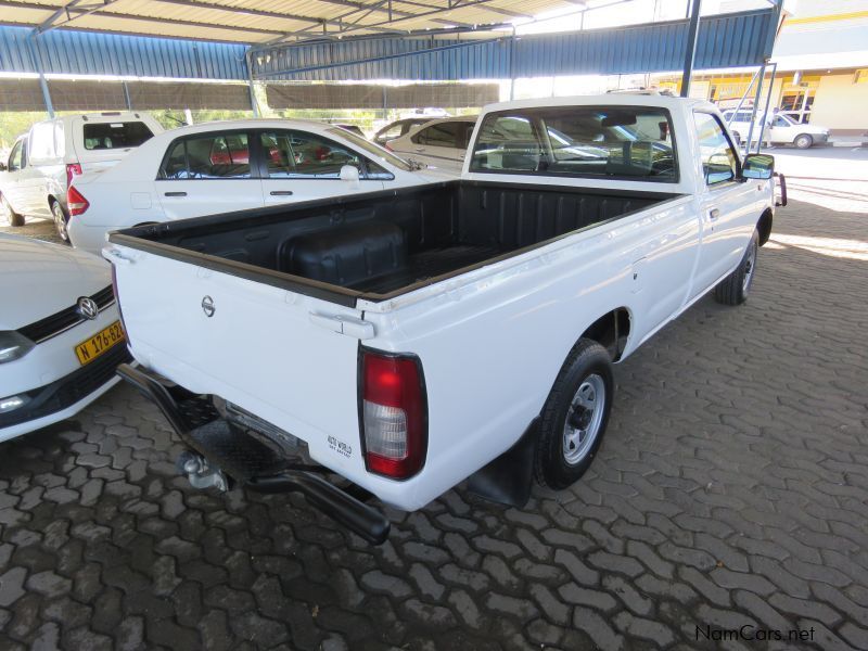 Nissan NP 300 2000 LWB in Namibia