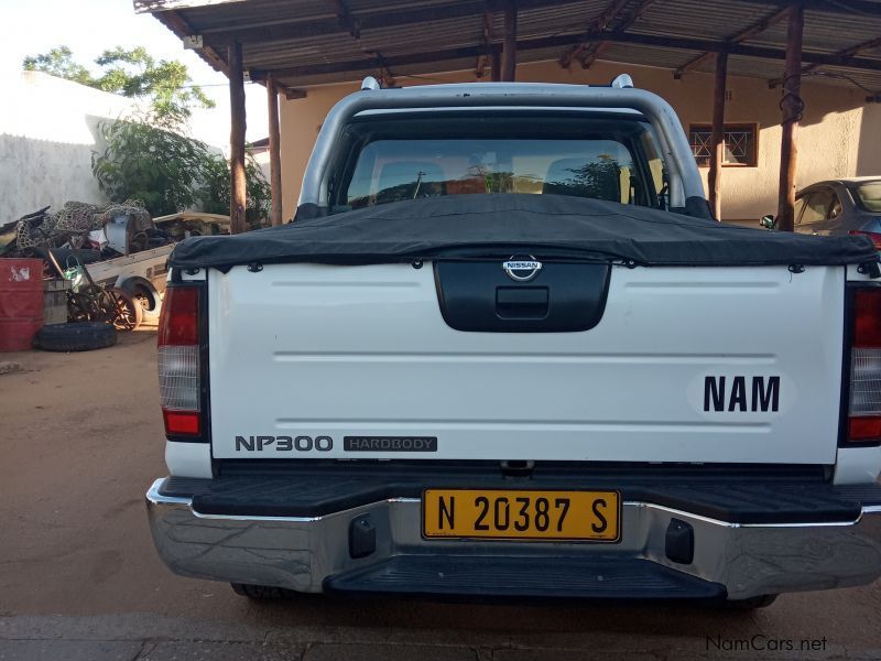 Nissan NP300  2.5 TDI  4x4 in Namibia