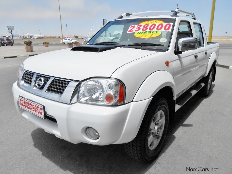 Nissan NP300 2.5 Tdi D/C 4x4 in Namibia