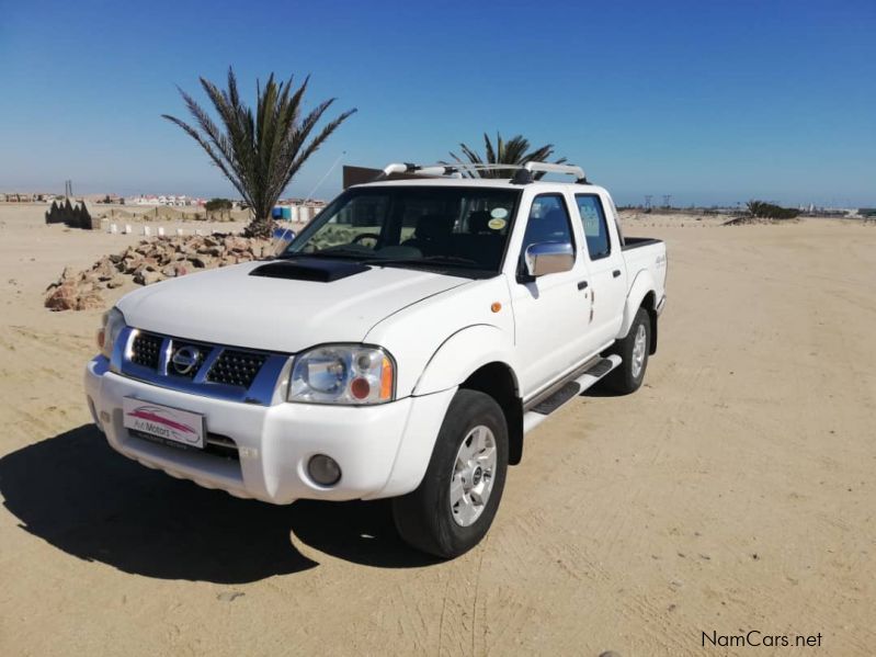 Nissan NP300 2.5 Tdi Hi-Rider DC 4x4 in Namibia