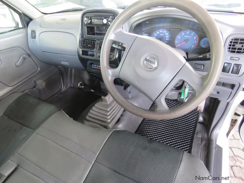 Nissan NP300 2000l LWB in Namibia