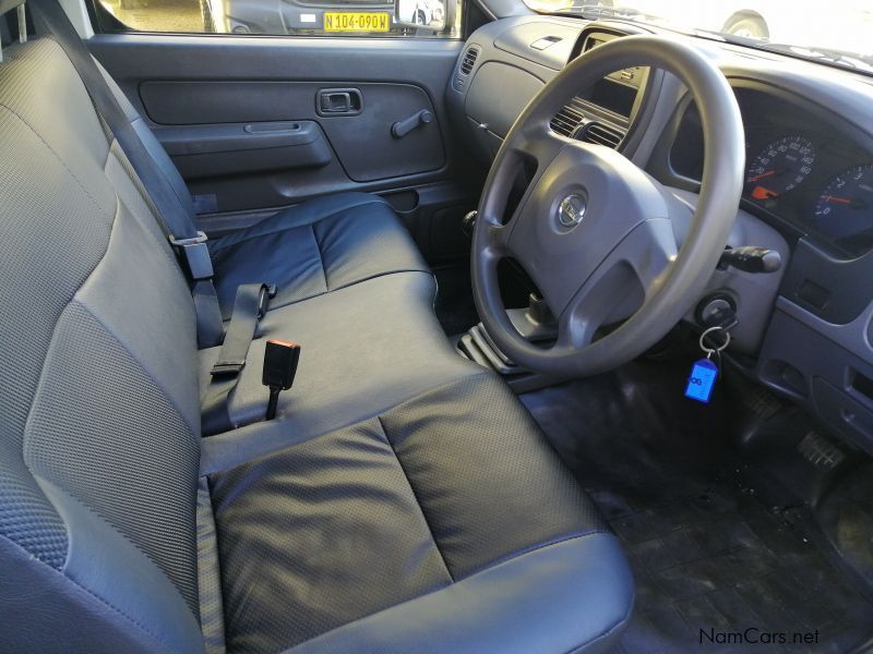 Nissan NP300 Hardbody 2.0i LWD P/U S/C in Namibia