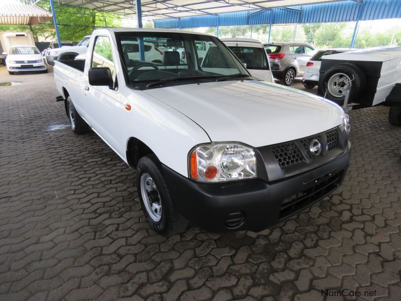 Nissan NP300 LWB 2000 in Namibia