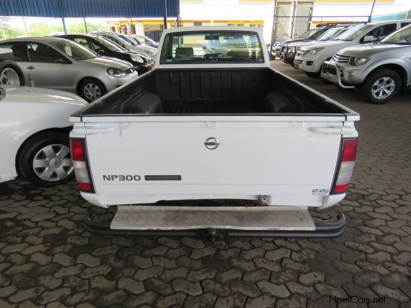 Nissan NP300 LWB 2000 in Namibia