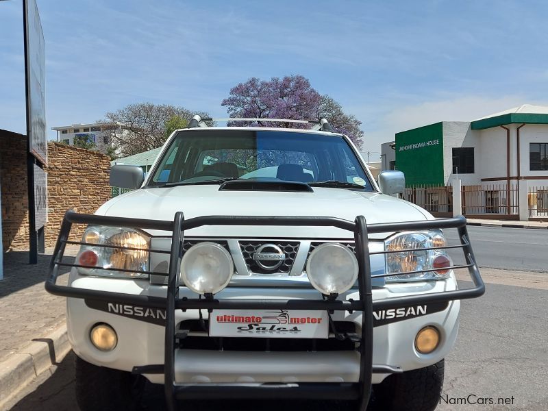 Nissan Np300 2.5 Tdi 4x4 P/u D/c in Namibia
