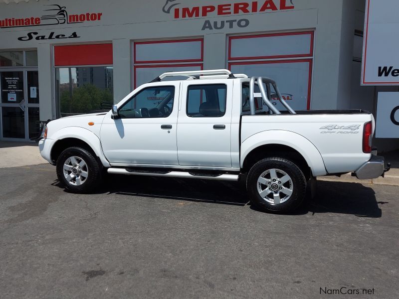 Nissan Np300 2.5 Tdi 4x4 P/u D/c in Namibia