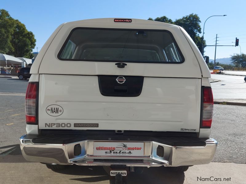 Nissan Np300 2.5 Tdi 4x4 P/u D/c in Namibia