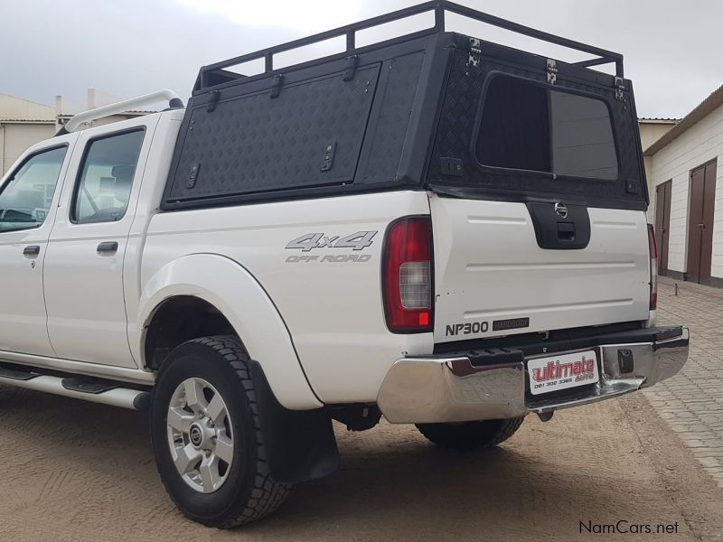 Nissan Np300 HardBody 2.5 Tdi  M/T 4x4 in Namibia