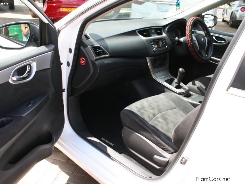 Nissan Sentra 1.6 acenta manual in Namibia