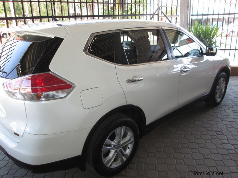 Nissan X-trail 2.0 XE in Namibia