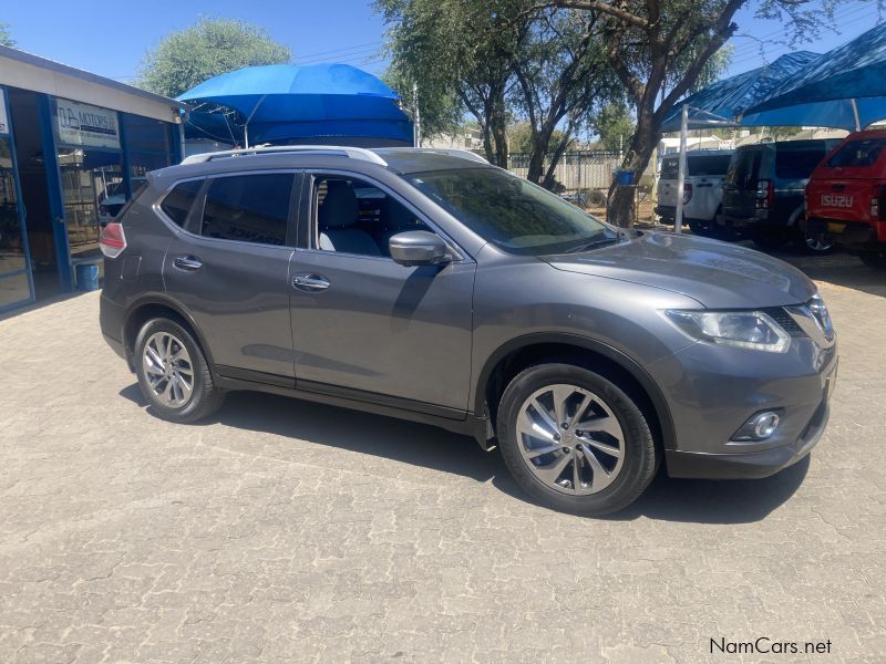 Nissan Xtrail 2.5 SE 4x4 auto in Namibia