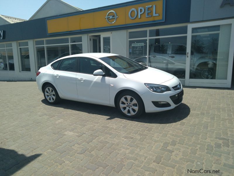 Opel Astra 1.6 Essentia 4 dr in Namibia
