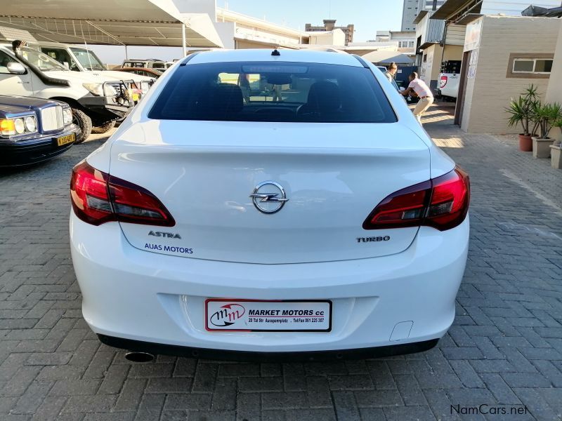 Opel Astra 1.6T Cosmo in Namibia