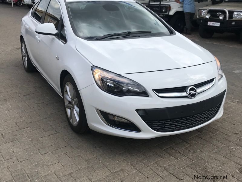 Opel Astra 1.6T Cosmo in Namibia