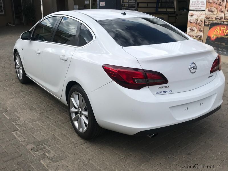 Opel Astra 1.6T Cosmo in Namibia