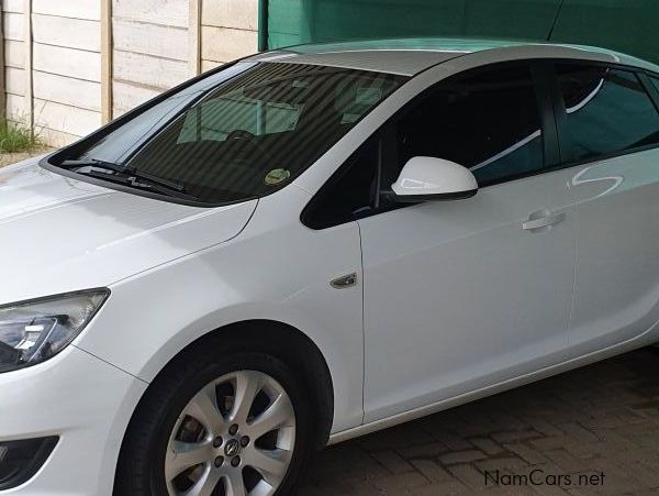 Opel Astra Essentia 1.6 in Namibia