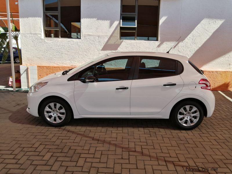 Peugeot 208 1.2VTi Access in Namibia