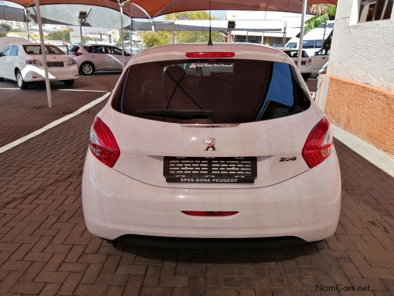 Peugeot 208 1.2VTi Access in Namibia