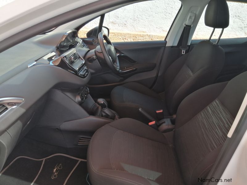 Peugeot 208 1.2VTi Access in Namibia