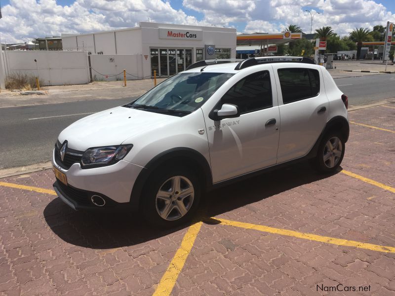 Renault 900 Turbo Stepway in Namibia