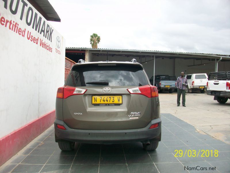 Toyota 2.5 VX RAV 4 A/T AWD in Namibia