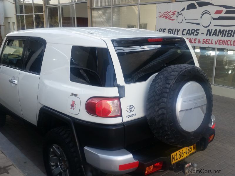 Toyota Fj Cruiser V6 A/T AWD in Namibia