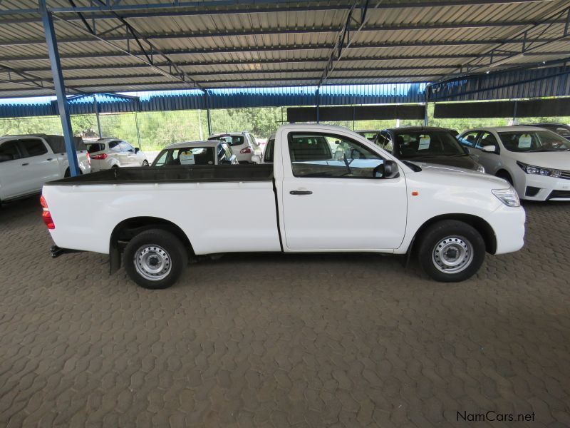 Toyota HILUX 2000 VVTI A/CON in Namibia