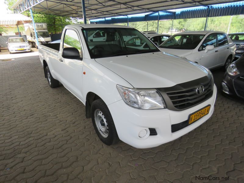 Toyota HILUX 2000 VVTI A/CON in Namibia