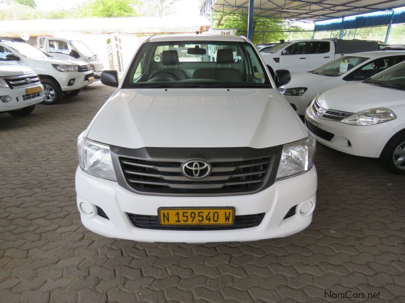 Toyota HILUX 2000 VVTI A/CON in Namibia