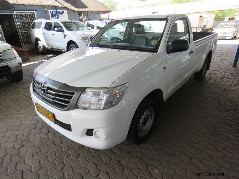 Toyota HILUX 2000 VVTI A/CON in Namibia