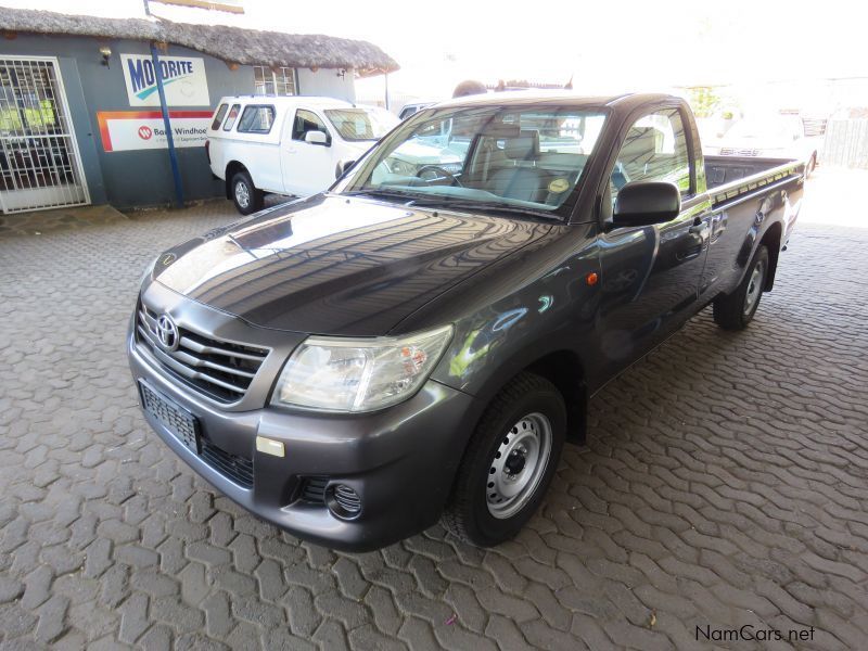 Toyota HILUX 2000 VVTI A/CON in Namibia