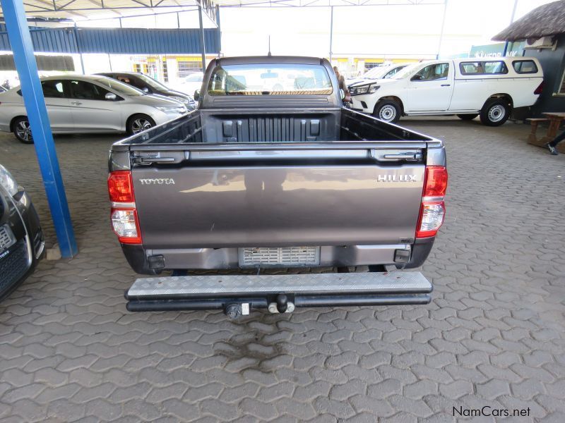 Toyota HILUX 2000 VVTI A/CON in Namibia