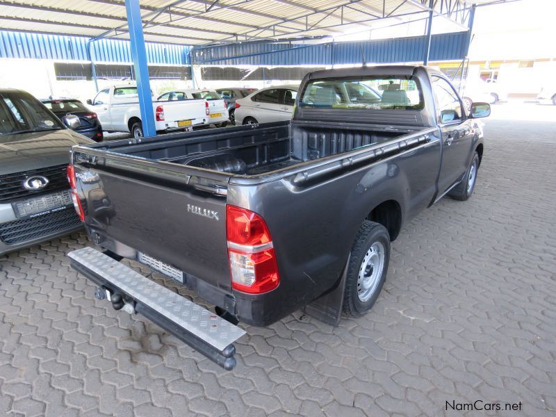 Toyota HILUX 2000 VVTI A/CON in Namibia