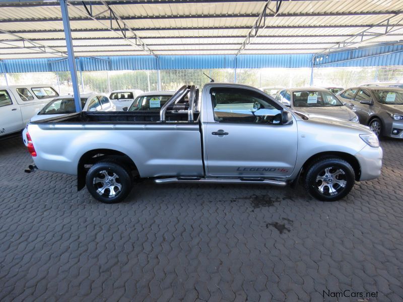 Toyota HILUX 2000 VVTI S A/CON in Namibia