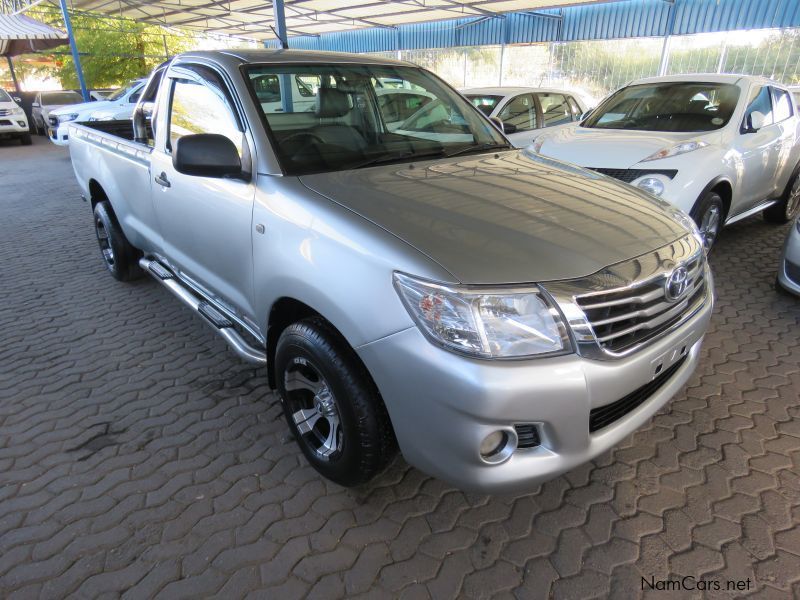 Toyota HILUX 2000 VVTI S A/CON in Namibia