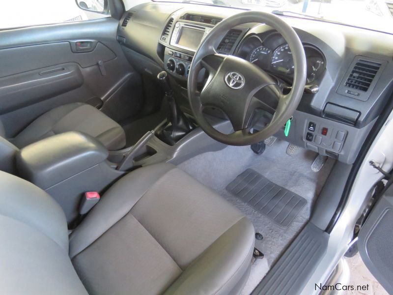 Toyota HILUX 2000 VVTI S A/CON in Namibia