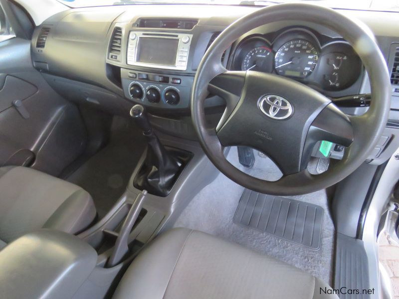 Toyota HILUX 2000 VVTI S A/CON in Namibia